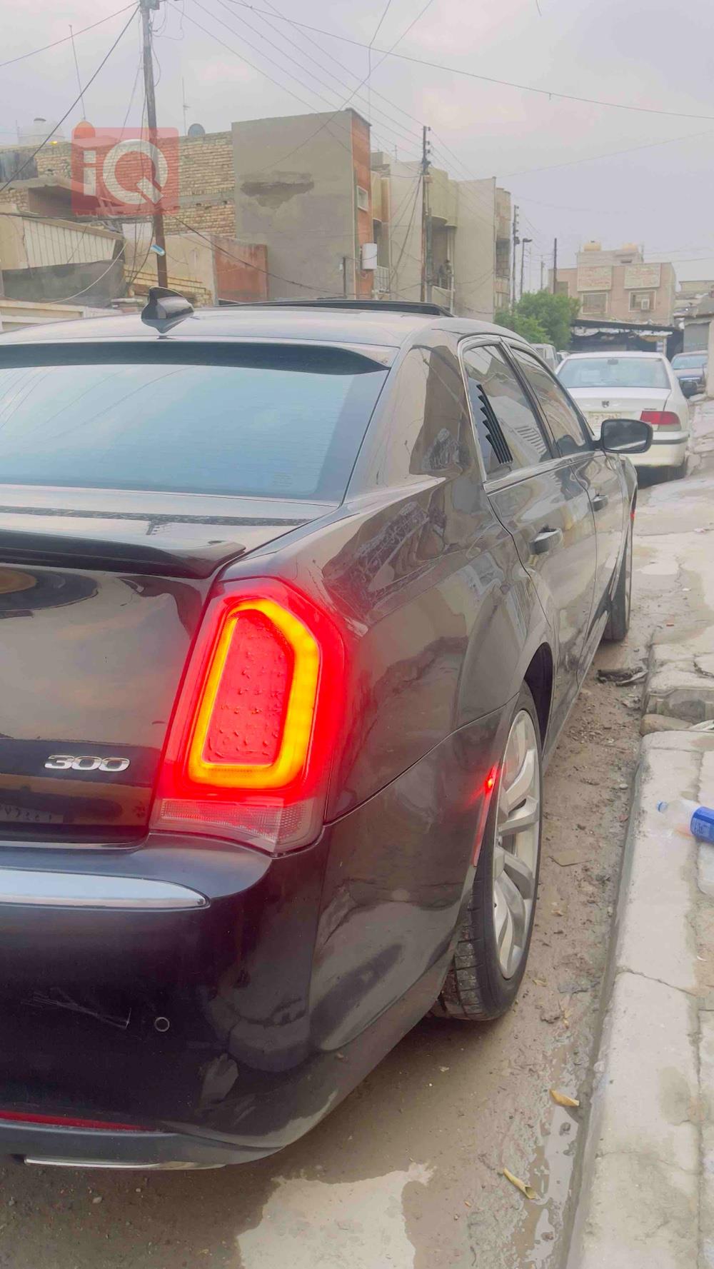 کرایسلەر 300